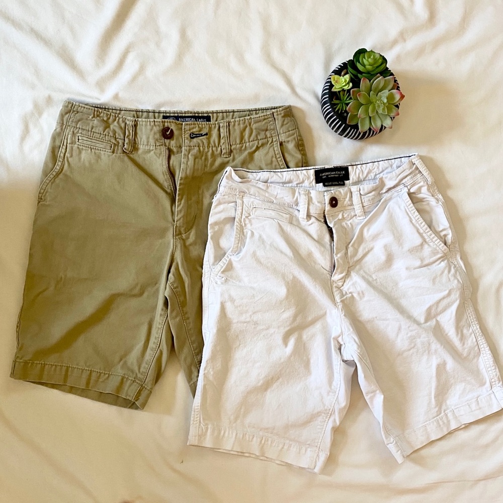 Freew/purchase)(2) American Eagle Boys shorts w 28